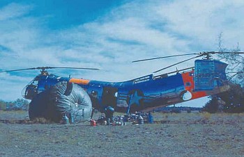 Recuperación de las muestras obtenidas durante una misión en globo lanzado desde Goodfellow AFB, Texas (Imagen: Phil Hurley)