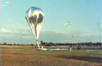 Preparing a MIR balloon launch from Paardefontein, circa 1980